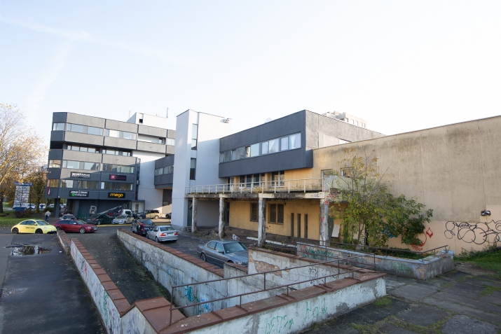 Sludinājumi. Tirdzniecības/biroja telpas pie \'Mēbeļu nams\'.  + 1. stāvs 400 m2.   - Ieeja no fasādes, skatlogi. Cena: 4000 EUR/mēn Foto #2