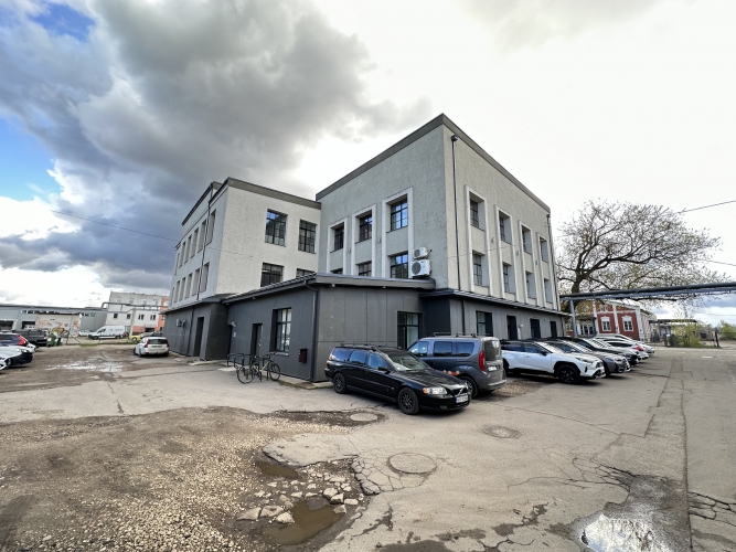 Sludinājumi. Iznomā telpas Čiekurkalnā.  Telpai ir medicīnas statuss. Pieejamas visas nepieciešamās Cena: 312 EUR/mēn Foto #6