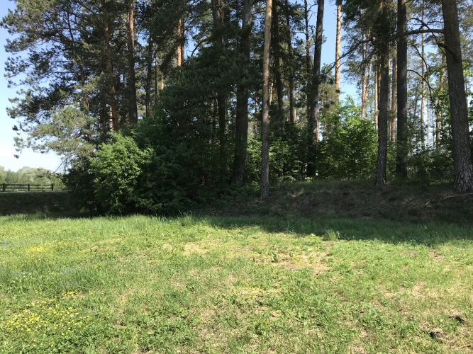 Sludinājumi. Tiek pārdota privātmājas apbūves zeme pasakainā vietā ar visām komunikācijām. Īpašuma ir elektrības Cena: 58000 EUR Foto #2