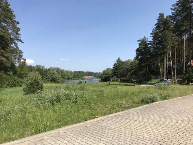 Sludinājumi. Tiek pārdota privātmājas apbūves zeme pasakainā vietā ar visām komunikācijām. Īpašuma ir elektrības Cena: 58000 EUR Foto #8