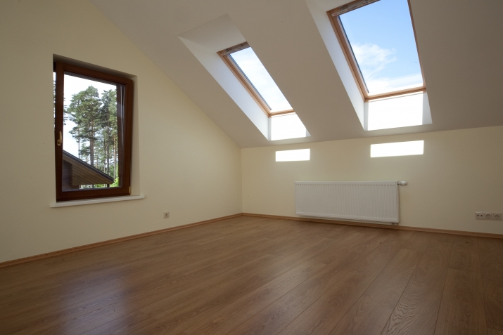 Sludinājumi. Tiek piedāvāta kvalitatīva rindu māja, klusā vietā. Ciemats ir pilnībā nožogots un apsargāts. Cena: 275000 EUR Foto #7