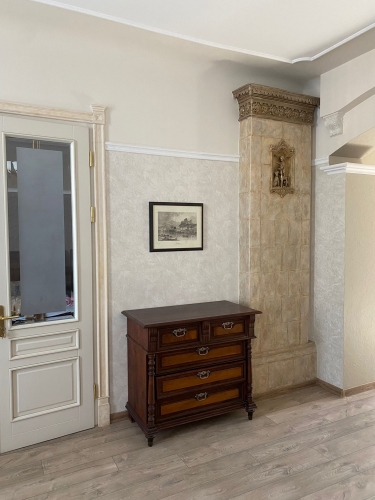 Sludinājumi. Pārdod aristokrātisku jūgendstila dzīvokli Rīgas centrā  Kr. Barona ielā 60  Piedāvājumā īpašs Cena: 175000 EUR Foto #8