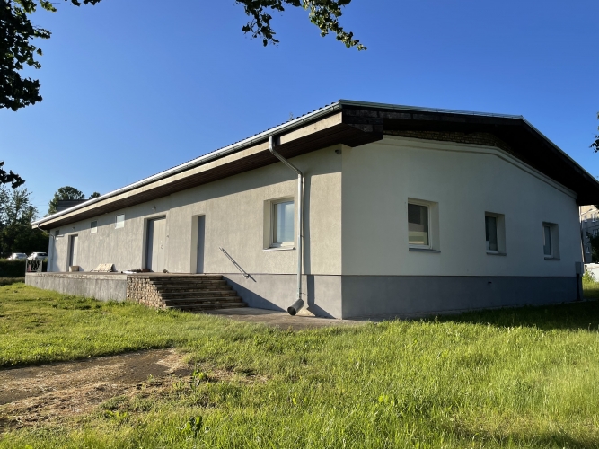 Sludinājumi. Pārdod komercobjektu ar piegulošo zemes gabalu!   Izdevīga investīcija ar iespēju būvēt daudzīvokļu Cena: 250000 EUR Foto #1