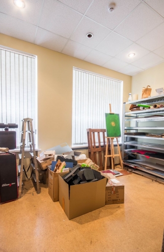 Sludinājumi. Tiek piedāvātas biroja telpas Klusajā centrā, Vīlandes ielā.  Plāns: zāle, trīs istabas, neliela Cena: 180000 EUR Foto #6