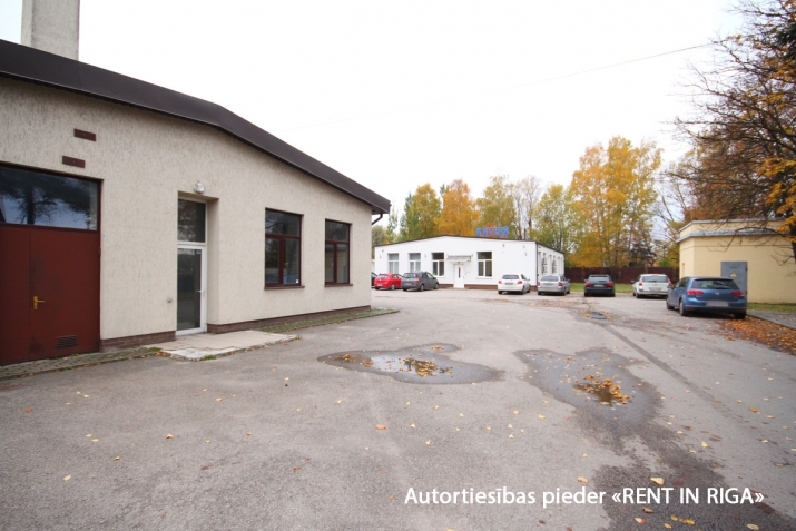 Sludinājumi. Atsevišķi stāvoša komercēka ar plašu pieguļošo teritoriju.   + Ēkā ir plaša tirdzniecības zāle, Cena: 3213 EUR/mēn Foto #3
