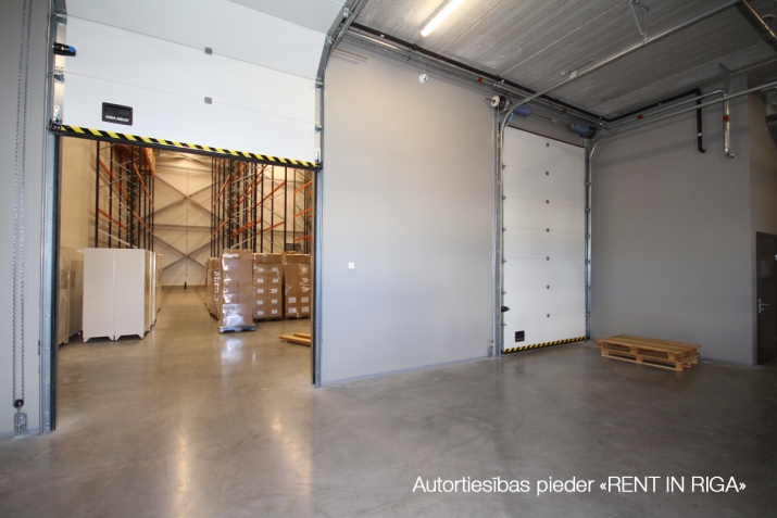 Sludinājumi. Pieejamas saldētavas ar griestu augstumu 10,5 metri;  + Telpa izmantojama arī kā noliktava ar Cena: 2906 EUR/mēn Foto #6