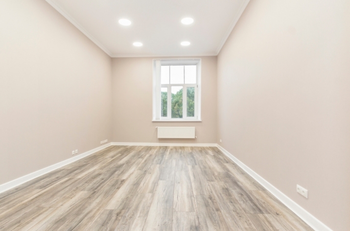 Sludinājumi. Pēc kapitālā remonta pilsētas centrā pārdod ekskluzīvu dzīvokli. Dzīvoklis atrodas 2. stāvā, puse Cena: 290000 EUR Foto #8