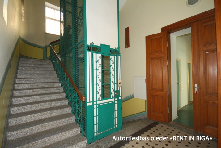 Объявление. Фантастический дом в самом сердце Старой Риги. Прекрасный вид на Домскую площадь и Домскую церковь. Цена: 8.5e+06 EUR Foto #9