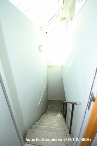 Объявление. Pārdodam jauku, sakoptu namīpašumu ar 2 aderesēm.  Īpašuma sastāvā 2 atsevišķas, bet fiziski Цена: 2.2e+06 EUR Foto #7