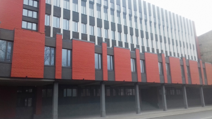 Sludinājumi. Tiek piedāvāts īrei gan ilgtermiņā (no seši mēneši), gan īstermiņā  - kompakts, mēbelēts 1 istabas Cena: 280 EUR/mēn Foto #7