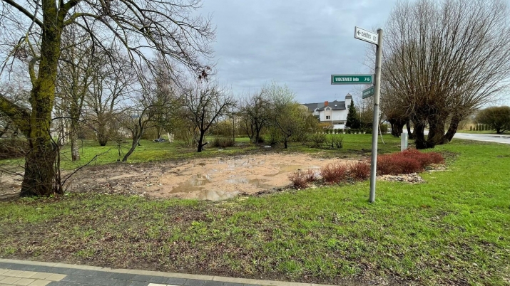 Sludinājumi. Zeme Salacgrīvā labi redzamā vietā, centrālās ielas malā (Rīga - Ainaži šoseja).   Darījumu un Cena: 67800 EUR Foto #4