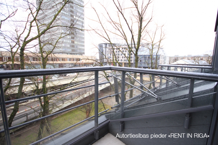 Sludinājumi. Ar lielisku panorāmas skatu uz Republikas laukumu paveras 5-istabu penthouse apartamenti ar privāto Cena: 950000 EUR Foto #7