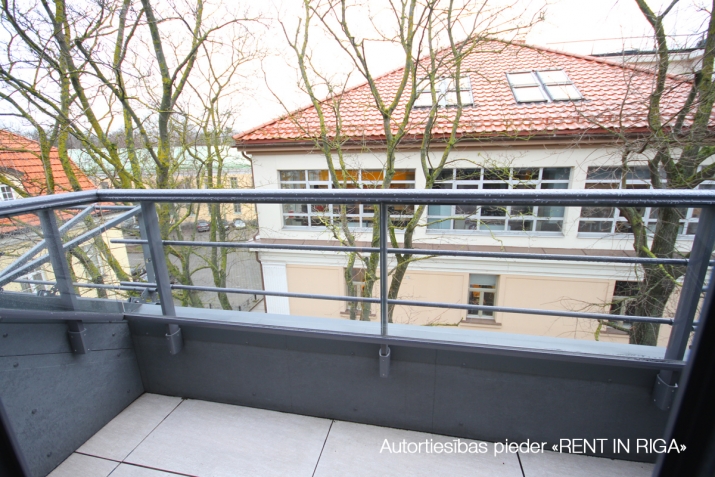 Sludinājumi. Ar lielisku panorāmas skatu uz Republikas laukumu paveras 5-istabu penthouse apartamenti ar privāto Cena: 950000 EUR Foto #8