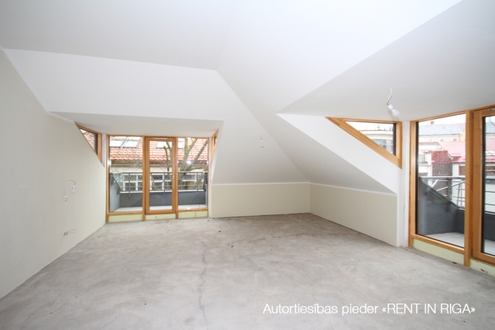 Sludinājumi. Ar lielisku panorāmas skatu uz Republikas laukumu paveras 5-istabu penthouse apartamenti ar privāto Cena: 950000 EUR Foto #6