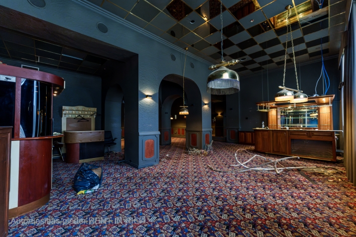 Sludinājumi. Telpas tirdzniecībai pie Strēlnieku laukuma.  + 1. stāvs 142 m2. + Platība sastāv no zāles, biroja Cena: 2130 EUR/mēn Foto #5