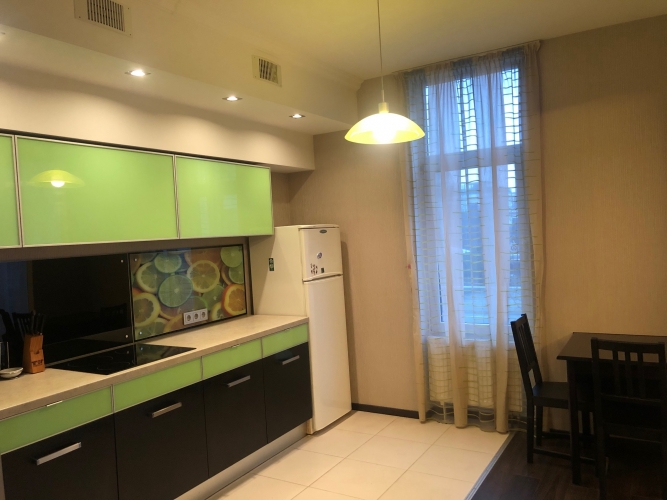 Sludinājumi. Tiek piedavāts 2-istabu dzīvoklis jaunajā projektā Varaviksnes Nami. Dzīvoklis tiem, kas novērtē Cena: 650 EUR/mēn Foto #3