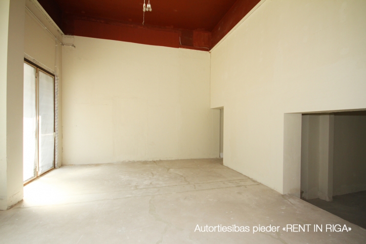 Sludinājumi. Iznomājam jaunas telpas veikalam, restorānam vai ielas birojam.  Adrese: Stabu iela 15, (Stabu un Cena: 2300 EUR/mēn Foto #9