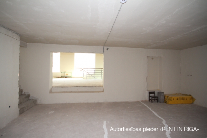 Sludinājumi. Jaunas telpas veikalam, restorānam vai ielas birojam.  Adrese: Stabu iela 15, (Stabu un Brīvības Cena: 2300 EUR/mēn Foto #9