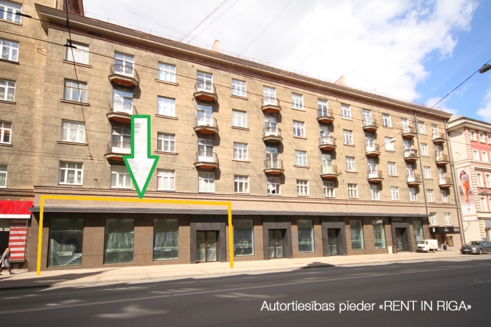 Sludinājumi. Jaunas telpas veikalam, restorānam vai ielas birojam.  Adrese: Stabu iela 15, (Stabu un Brīvības Cena: 2300 EUR/mēn Foto #6