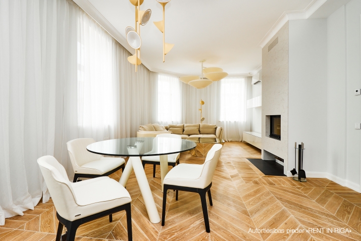 Sludinājumi. \'Elizabetes Rezidence\', viena no spilgtākajām Rīgas arhitektūras mantojuma pērlēm, celta 19. Cena: 670000 EUR Foto #9