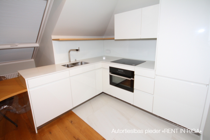 Sludinājumi. \'Elizabetes Rezidence\', viena no spilgtākajām Rīgas arhitektūras mantojuma pērlēm, celta 19. Cena: 520000 EUR Foto #9