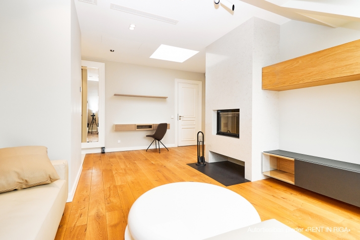 Sludinājumi. \'Elizabetes Rezidence\', viena no spilgtākajām Rīgas arhitektūras mantojuma pērlēm, celta 19. Cena: 520000 EUR Foto #4