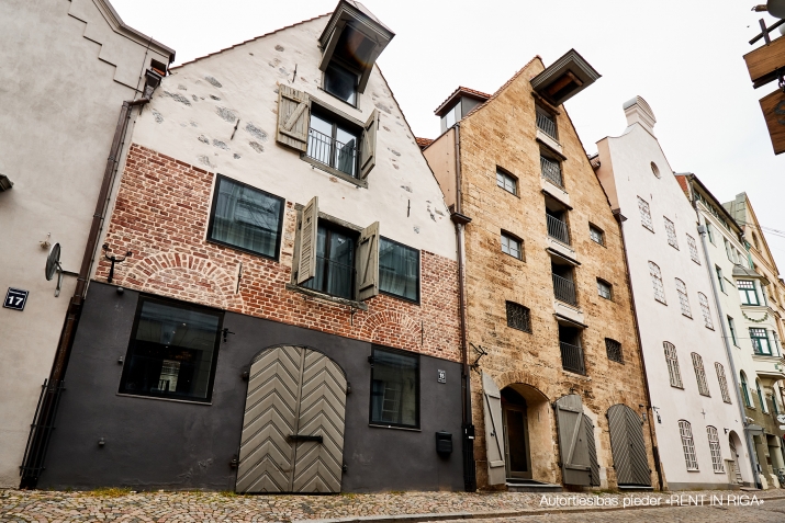 Sludinājumi. Vilhelma Nami Miesnieku ielā 13, 15 un 17 iespējams ir iekārojamākās adresēs Rīgā. Senatnes elpa Cena: 960000 EUR Foto #1