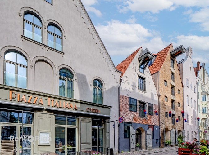 Sludinājumi. Vilhelma Nami Miesnieku ielā 13, 15 un 17 iespējams ir iekārojamākās adresēs Rīgā. Senatnes elpa Cena: 1.12e+06 EUR Foto #1