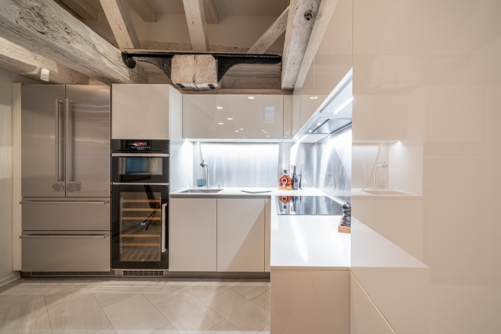 Sludinājumi. Vilhelma Nami Miesnieku ielā 13, 15 un 17 iespējams ir iekārojamākās adresēs Rīgā. Senatnes elpa Cena: 1.12e+06 EUR Foto #7