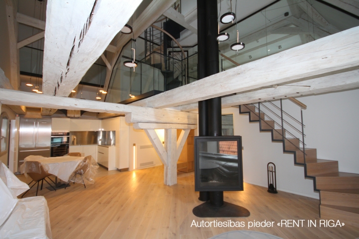 Sludinājumi. Vilhelma Nami Miesnieku ielā 13, 15 un 17 iespējams ir iekārojamākās adresēs Rīgā. Senatnes elpa Cena: 1.12e+06 EUR Foto #4