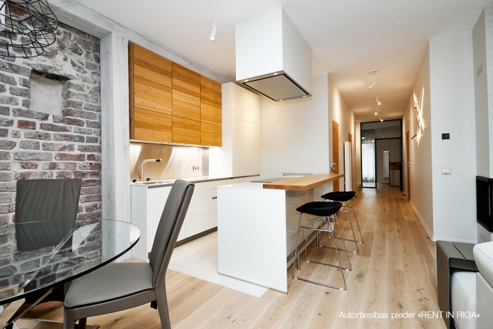 Sludinājumi. Vilhelma Nami Miesnieku ielā 13, 15 un 17 iespējams ir iekārojamākās adresēs Rīgā. Senatnes elpa Cena: 765000 EUR Foto #9