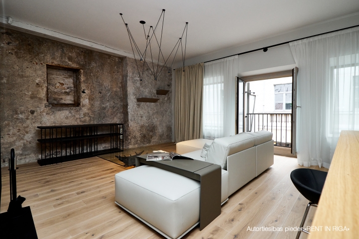 Sludinājumi. Vilhelma Nami Miesnieku ielā 13, 15 un 17 iespējams ir iekārojamākās adresēs Rīgā. Senatnes elpa Cena: 765000 EUR Foto #6