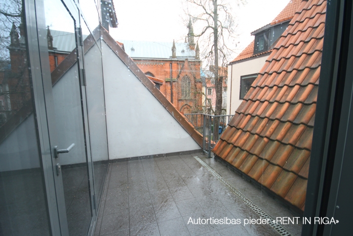 Sludinājumi. Vilhelma Nami Miesnieku ielā 13, 15 un 17 iespējams ir iekārojamākās adresēs Rīgā. Senatnes elpa Cena: 510000 EUR Foto #7