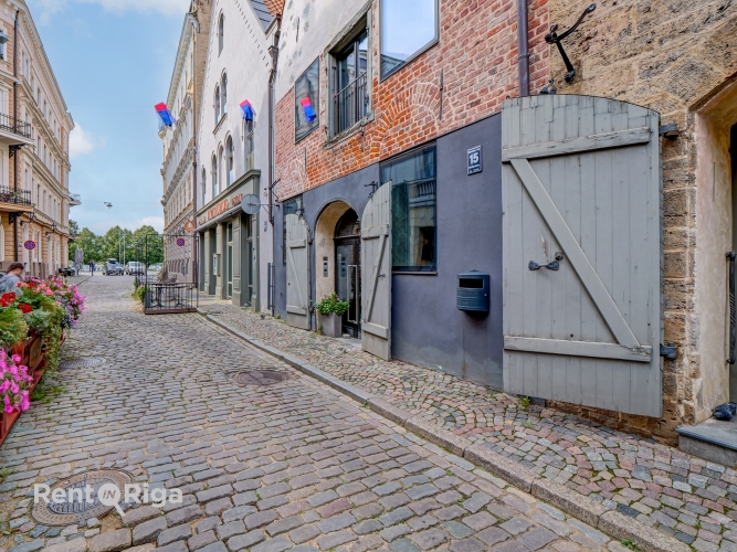 Sludinājumi. Vilhelma Nami Miesnieku ielā 13, 15 un 17 iespējams ir iekārojamākās adresēs Rīgā. Senatnes elpa Cena: 970000 EUR Foto #3