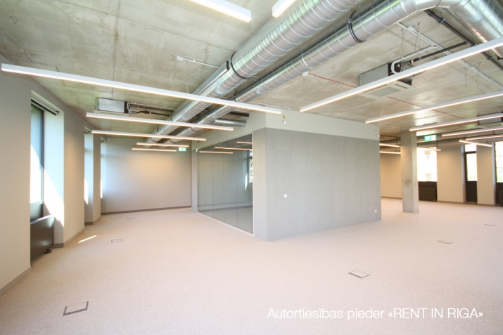 Объявление. Birojs Katrīnas dambī.  + Tikko veikta kvalitatīva apdare. + 2. stāvs.  + Atvērta telpa, 3 Цена: 4332 EUR/мес. Foto #5