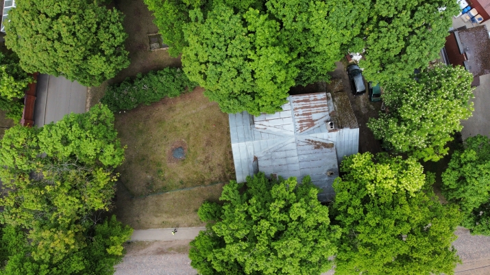 Sludinājumi. Tiek pārdots plašs zemes gabals ar piecu dzīvokļu ēku uz tā.  + Jaukta apbūve ar dzīvojamo funkciju Cena: 350000 EUR Foto #7