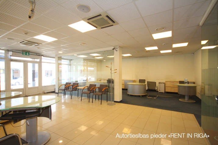 Sludinājumi. Atsevišķi stāvoša multifunkcionāla būve vienā no centra aktīvākajām vietām.  Matīsa iela 26, tieši Cena: 950000 EUR Foto #7