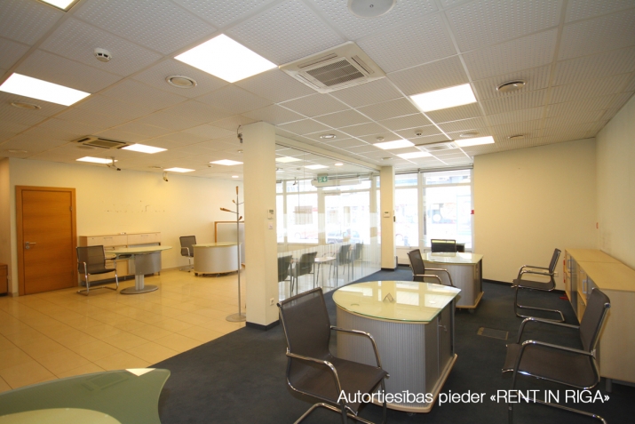 Sludinājumi. Atsevišķi stāvoša multifunkcionāla būve vienā no centra aktīvākajām vietām.  Matīsa iela 26, tieši Cena: 950000 EUR Foto #7