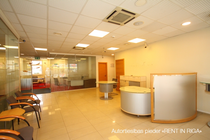 Sludinājumi. Atsevišķi stāvoša multifunkcionāla būve vienā no centra aktīvākajām vietām.  Matīsa iela 26, tieši Cena: 950000 EUR Foto #8