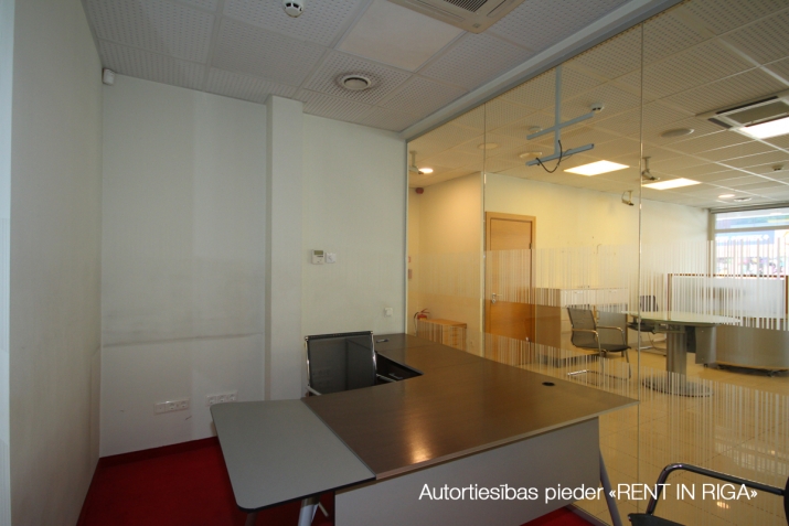 Sludinājumi. Atsevišķi stāvoša multifunkcionāla būve vienā no centra aktīvākajām vietām.  Matīsa iela 26, tieši Cena: 950000 EUR Foto #9