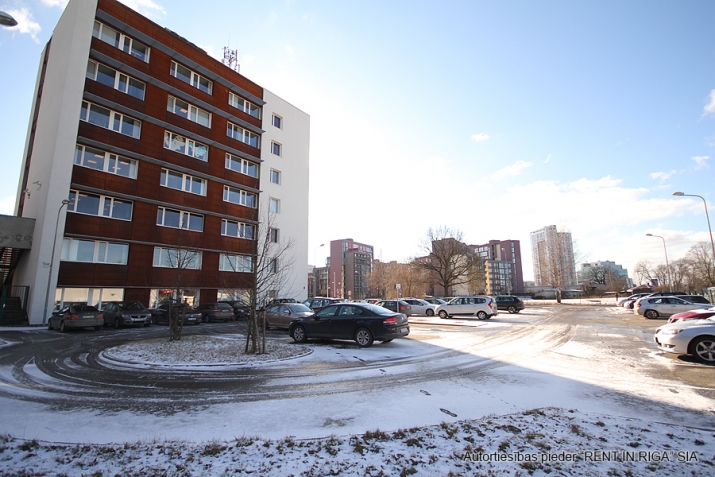 Sludinājumi. Atsevišķi stāvoša, mūsdienīga un moderna 8-stāvīga biroja ēka.  Būve 6714.8 kvm, lietderīgā, jeb Cena: 5600 EUR/mēn Foto #5