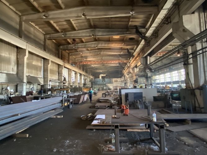 Sludinājumi. Ražošanas telpas, administratīvās telpas un teritorija Pļavniekos.  Ēku GBA 9158 m2: Ražošanas ēka Cena: 3.3e+06 EUR Foto #4