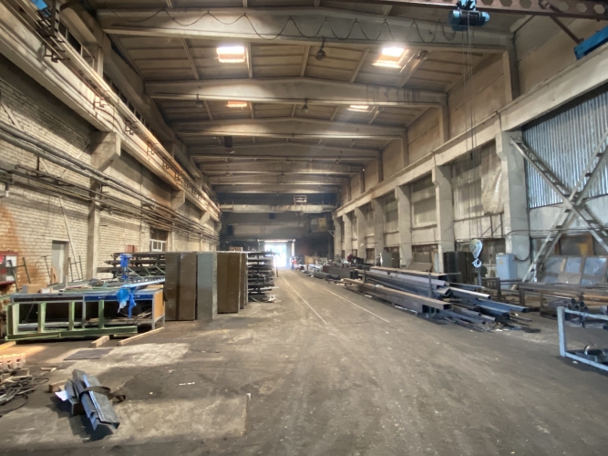 Sludinājumi. Ražošanas telpas, administratīvās telpas un teritorija Pļavniekos.  Ēku GBA 9158 m2: Ražošanas ēka Cena: 3.3e+06 EUR Foto #5