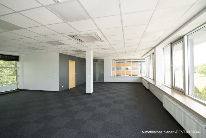 Sludinājumi. Birojs Mārupē, aiz \'WESS motors\'.  + 4. stāvs.  + platība sastāv no atvērtas telpas, diviem Cena: 2200 EUR/mēn Foto #6