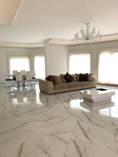 Объявление. Просторный и уютный дом в Юрмале. Два типа отопления. Теплый пол. В доме удобная планировка. Первый Цена: 650000 EUR Foto #2