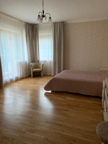 Объявление. Просторный и уютный дом в Юрмале. Два типа отопления. Теплый пол. В доме удобная планировка. Первый Цена: 650000 EUR Foto #9