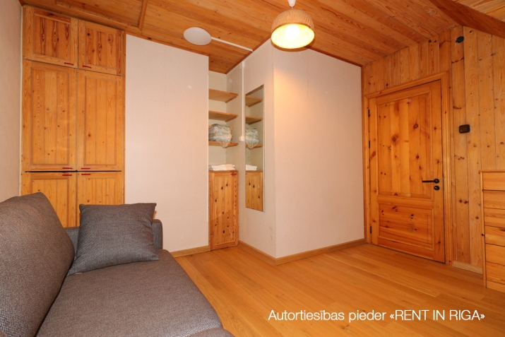 Объявление. Уютный дом с террасой и садом в Шампетерисе  Предлагаем в аренду уютный и функциональный дом в Цена: 700 EUR/мес. Foto #5