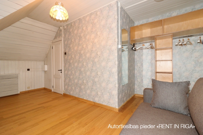 Объявление. Уютный дом с террасой и садом в Шампетерисе  Предлагаем в аренду уютный и функциональный дом в Цена: 700 EUR/мес. Foto #7