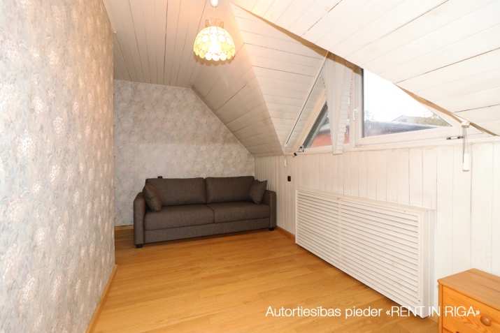 Объявление. Уютный дом с террасой и садом в Шампетерисе  Предлагаем в аренду уютный и функциональный дом в Цена: 700 EUR/мес. Foto #6