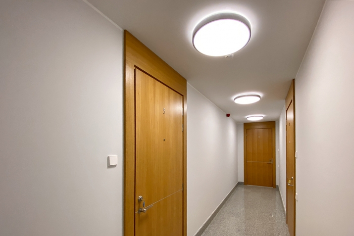 Sludinājumi. Apartamenti ar savu ārtelpu pastaigas attālumā no jūras. Dzīvojamā platība 81 m, zeme pie dzīvokļa Cena: 460000 EUR Foto #6